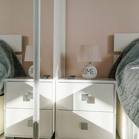 M&M Apartment Oradea Luaran gambar